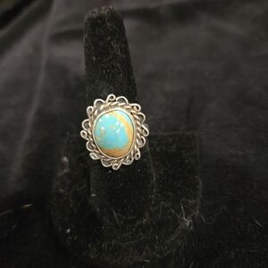 Elegant Silver and Turquoise Ring